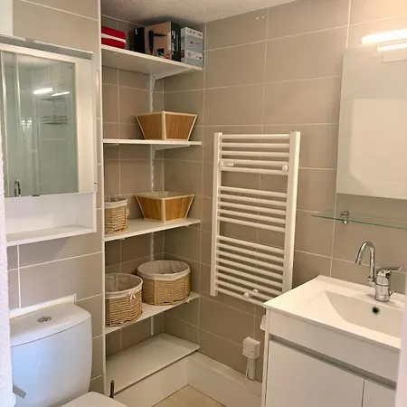 Apartamento 52 M2 A 80m De La