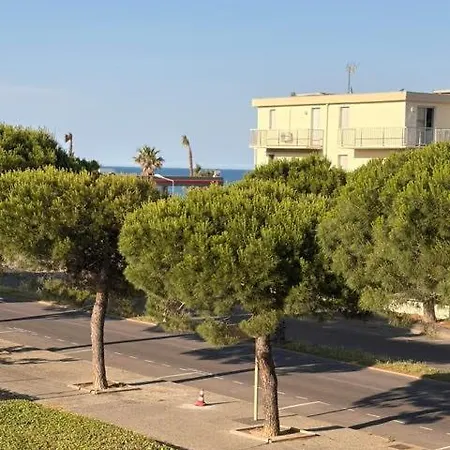 Apartamento 52 M2 A 80m De La *